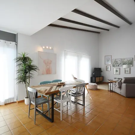 Beautiful Spacious With Private Heated Pool In Вилла Лахарес