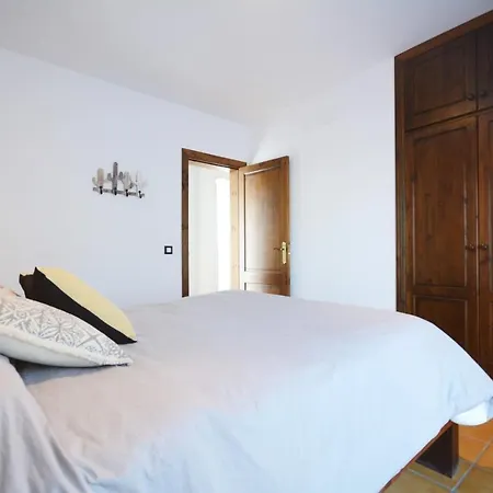 Vila Beautiful Spacious With Private Heated Pool In