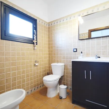 Beautiful Spacious With Private Heated Pool In *