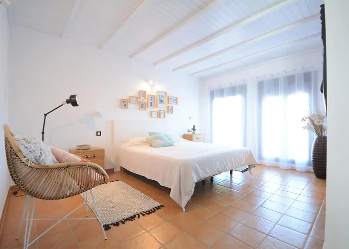 Villa Beautiful Spacious With Private Heated Pool In Lajares