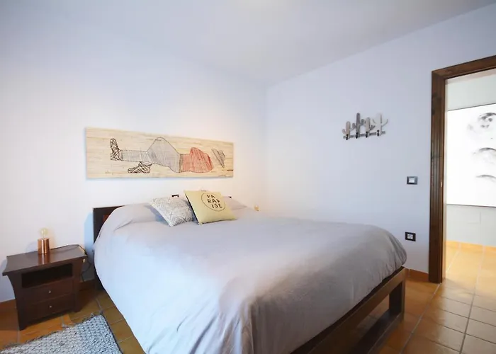 Beautiful Spacious With Private Heated Pool In Lajares