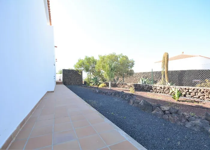 Villa Beautiful Spacious With Private Heated Pool In