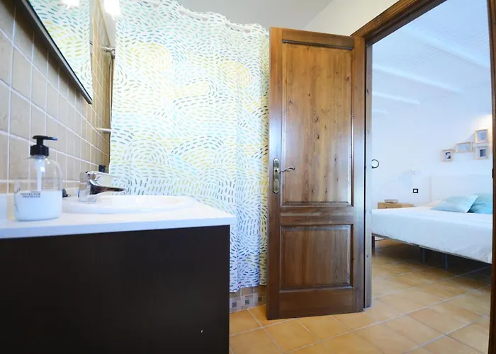 Beautiful Spacious With Private Heated Pool In