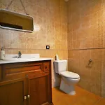 别墅 Beautiful Spacious With Private Heated Pool In 拉哈雷斯