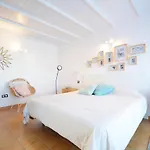 Вилла Beautiful Spacious With Private Heated Pool In Лахарес