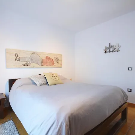 Beautiful Spacious With Private Heated Pool In Lajares