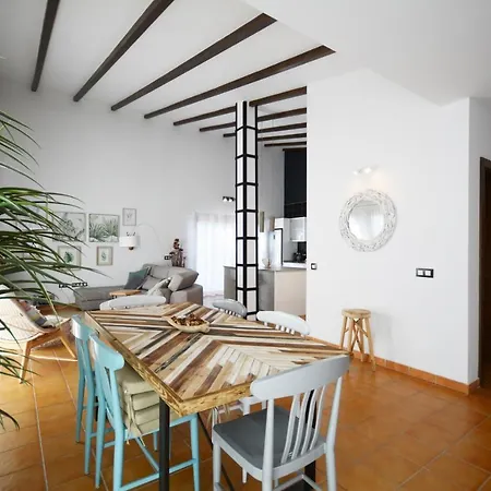Beautiful Spacious With Private Heated Pool In Villa Lajares