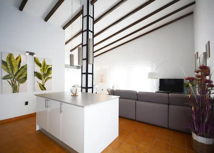 Beautiful Spacious With Private Heated Pool In 빌라 *