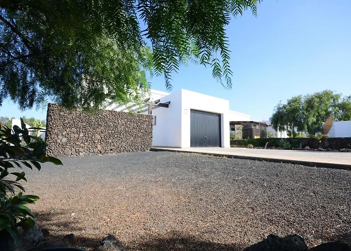 Beautiful Spacious With Private Heated Pool In 빌라 라하레스